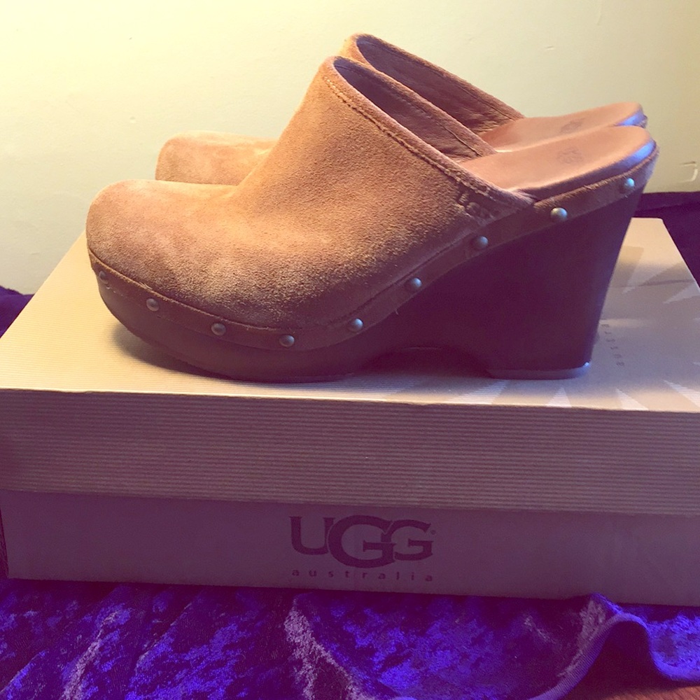 NWB Ugg clogs
